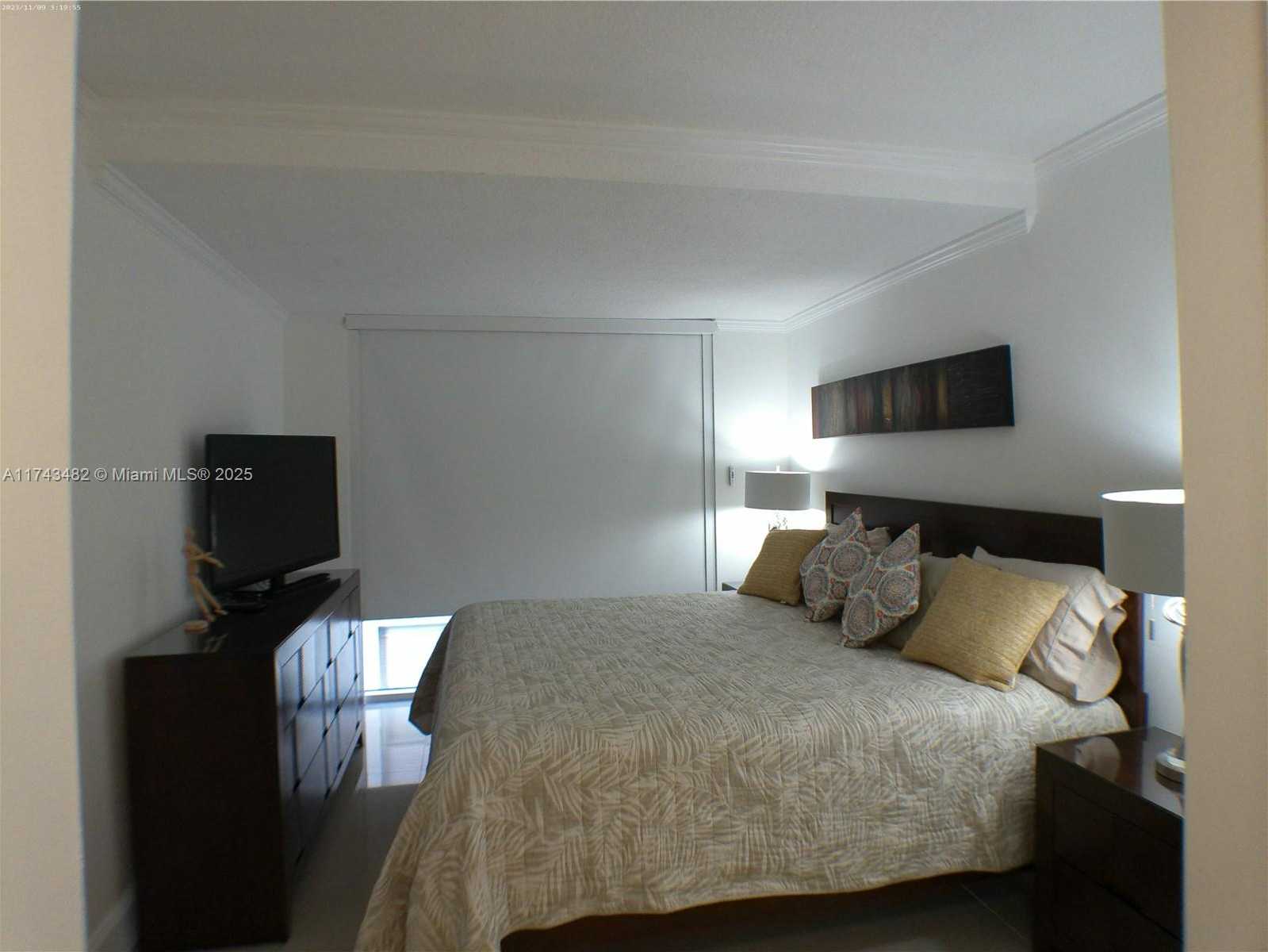 Small Image of 2951 SOUTH BAYSHORE DR #716, Miami Number 23