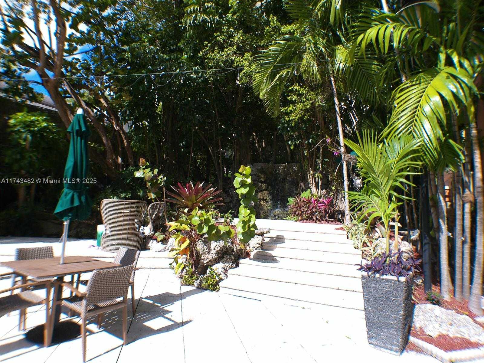 Small Image of 2951 SOUTH BAYSHORE DR #716, Miami Number 7