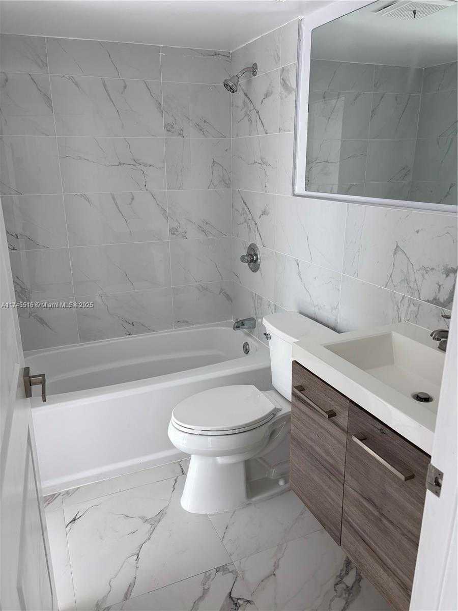Small Image of 11790 SOUTH WEST 18TH ST #316-3, Miami Number 4