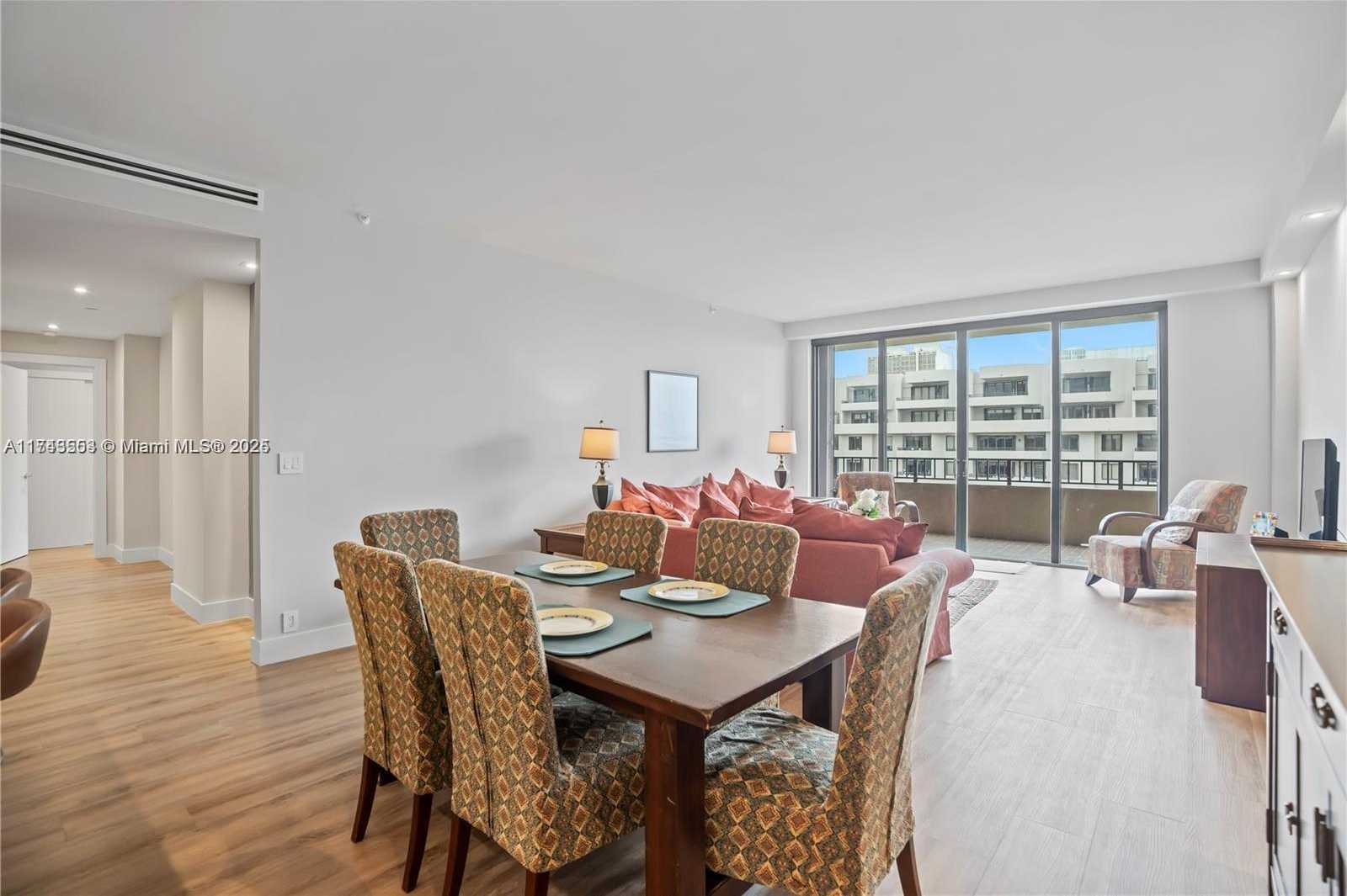 Small Image of 251 CRANDON BLVD #1026, Key Biscayne Number 4
