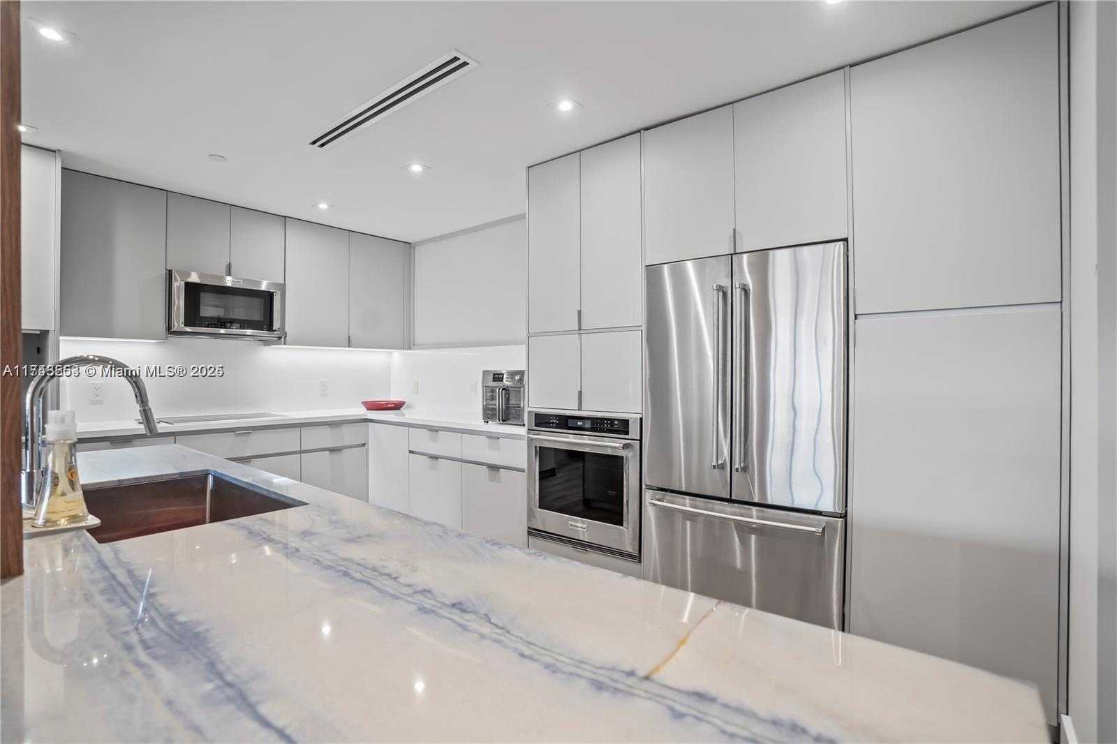 Small Image of 251 CRANDON BLVD #1026, Key Biscayne Number 7