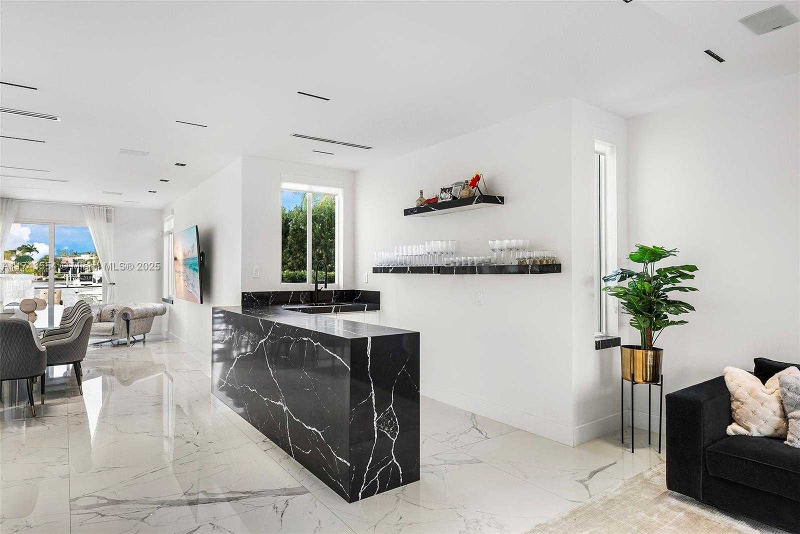 Small Image of 3251 NORTH EAST 164TH ST, North Miami Beach Number 22