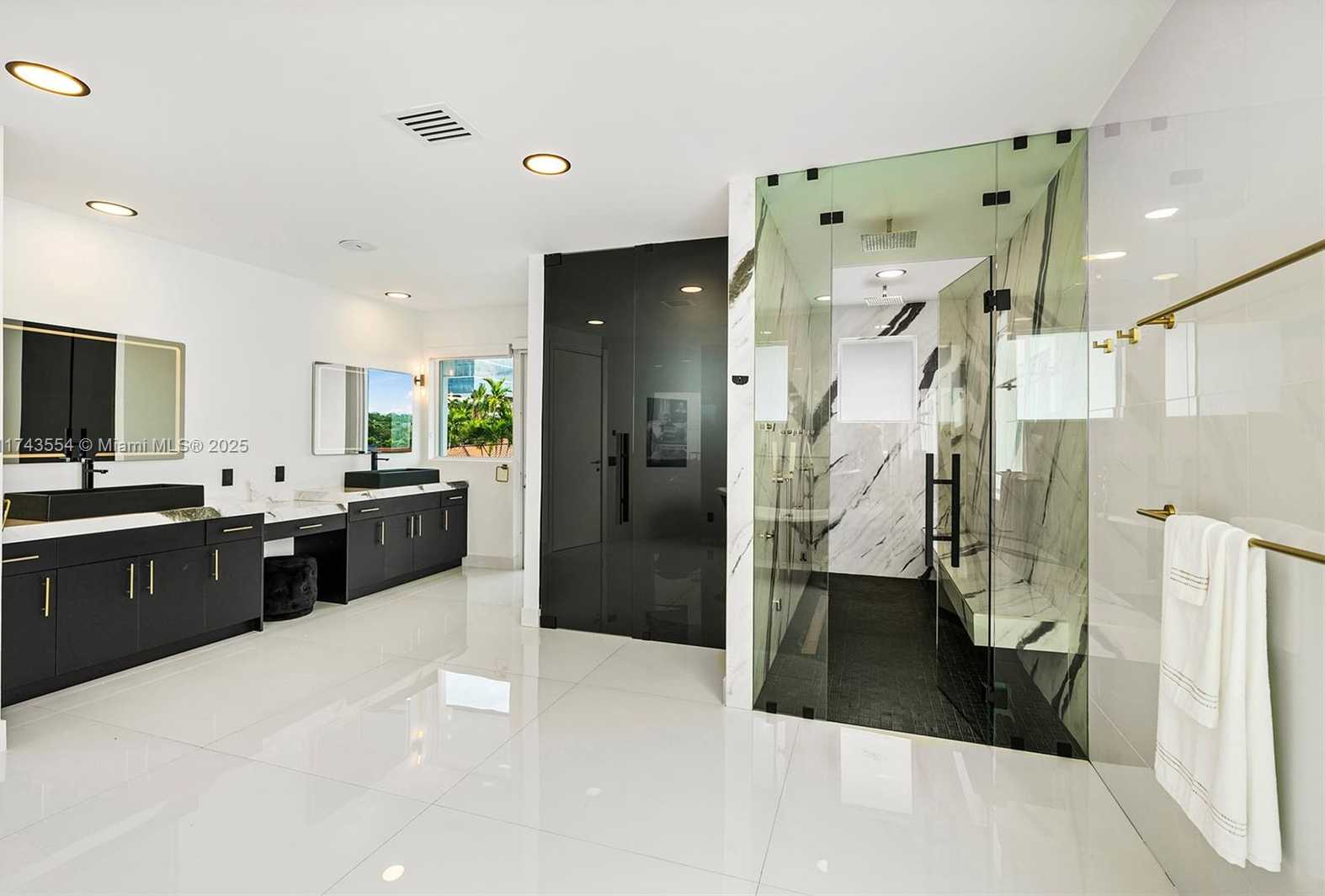 Small Image of 3251 NORTH EAST 164TH ST, North Miami Beach Number 30
