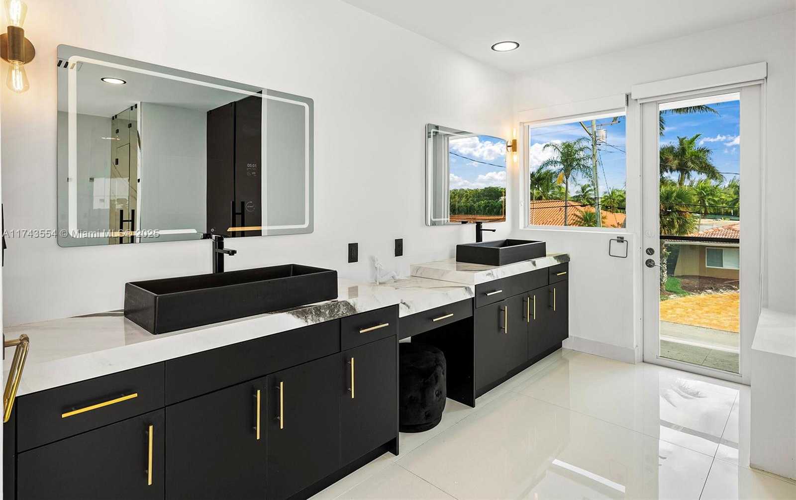 Small Image of 3251 NORTH EAST 164TH ST, North Miami Beach Number 31
