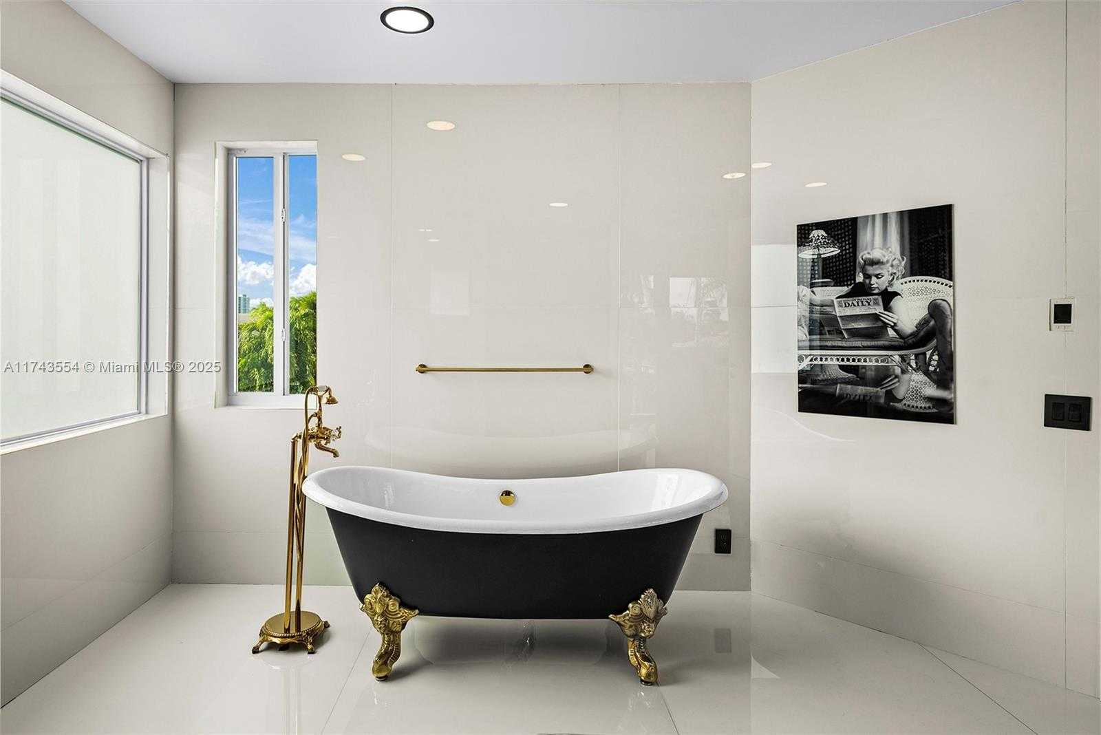 Small Image of 3251 NORTH EAST 164TH ST, North Miami Beach Number 33