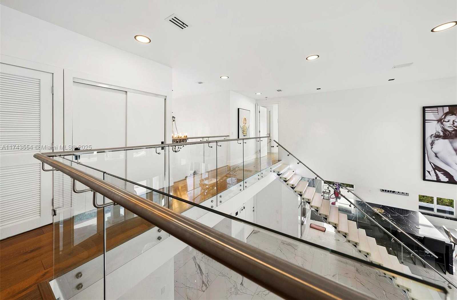Small Image of 3251 NORTH EAST 164TH ST, North Miami Beach Number 34
