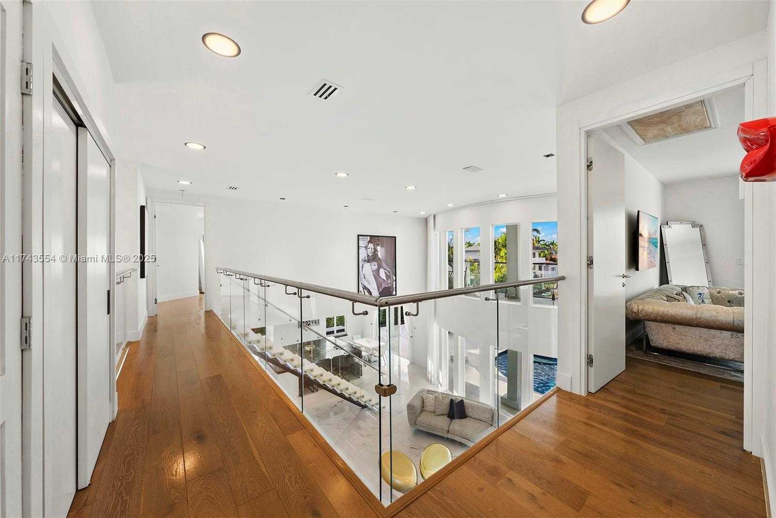 Small Image of 3251 NORTH EAST 164TH ST, North Miami Beach Number 35