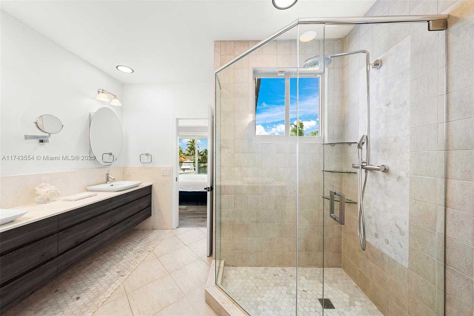Small Image of 3251 NORTH EAST 164TH ST, North Miami Beach Number 43