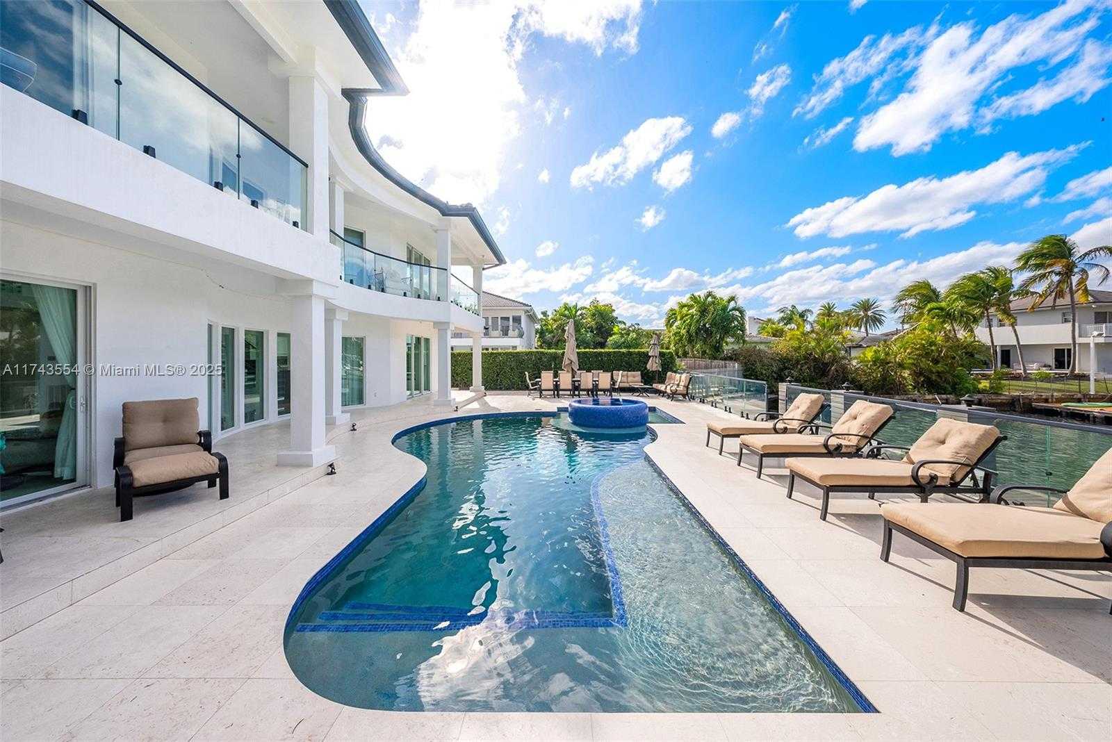 Small Image of 3251 NORTH EAST 164TH ST, North Miami Beach Number 56