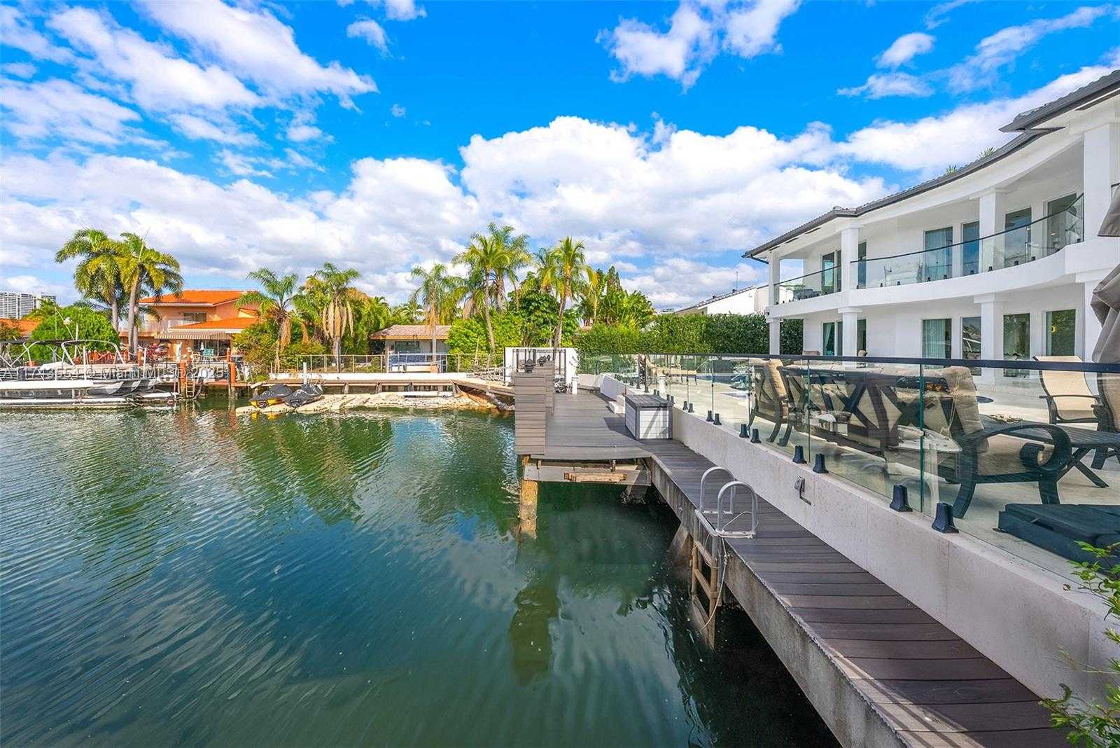 Small Image of 3251 NORTH EAST 164TH ST, North Miami Beach Number 58