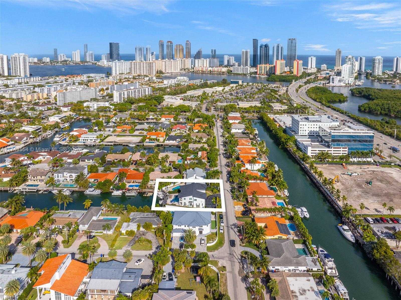 Small Image of 3251 NORTH EAST 164TH ST, North Miami Beach Number 64