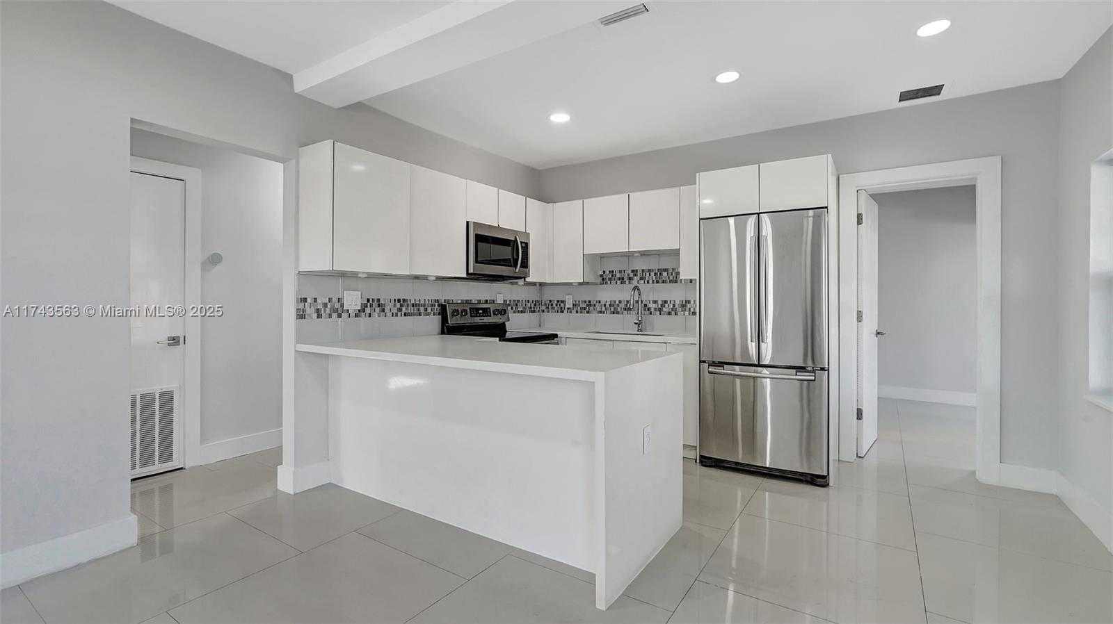 Small Image of 1950 NORTH EAST 179TH ST, North Miami Beach Number 13