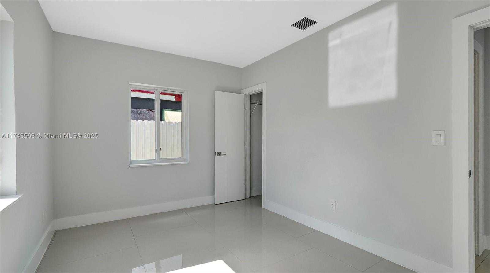 Small Image of 1950 NORTH EAST 179TH ST, North Miami Beach Number 22