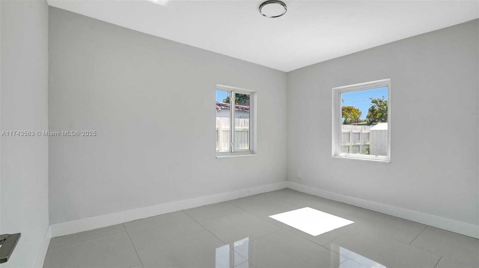 Small Image of 1950 NORTH EAST 179TH ST, North Miami Beach Number 23