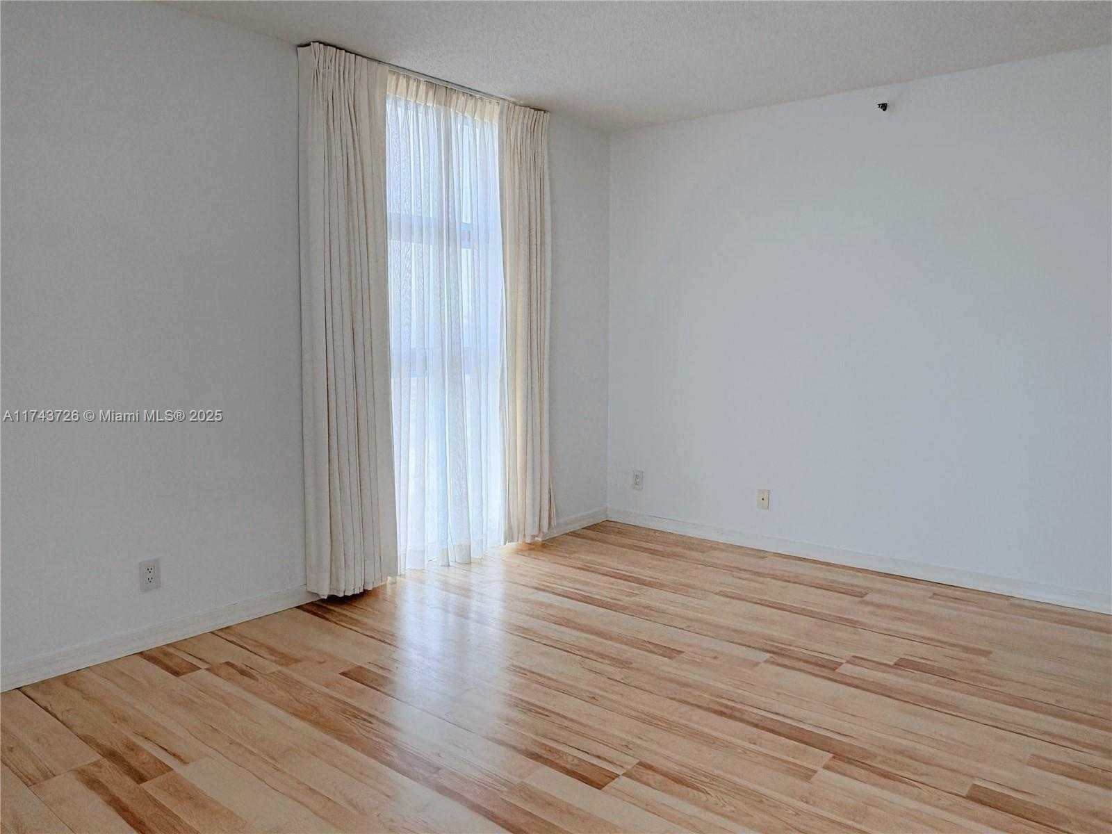 Small Image of 20355 NORTH EAST 34TH CT #2423, Aventura Number 6