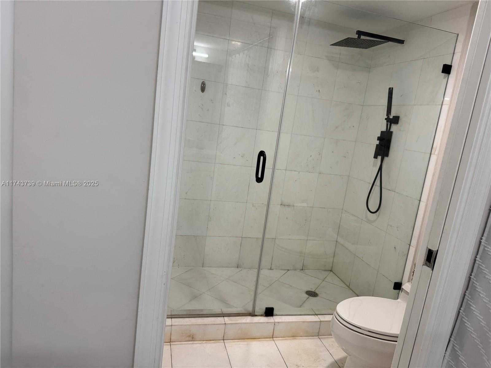 Small Image of 3530 MYSTIC POINTE DR #1907, Aventura Number 18