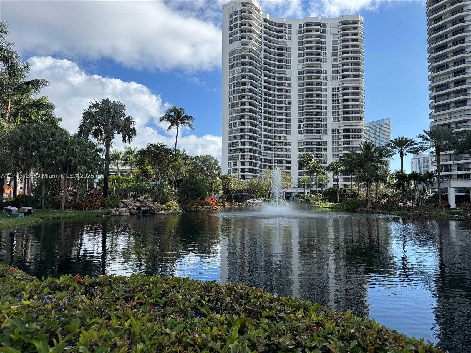 Small Image of 3530 MYSTIC POINTE DR #1907, Aventura Number 4