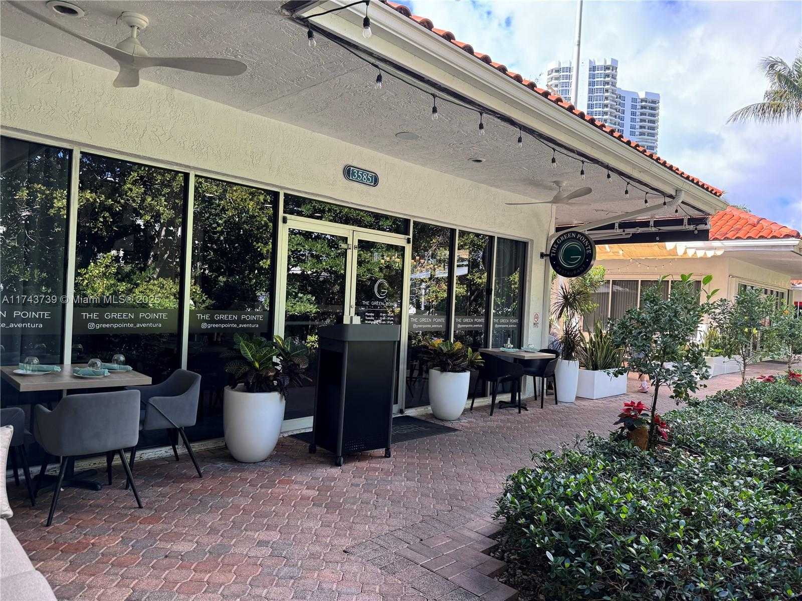 Small Image of 3530 MYSTIC POINTE DR #1907, Aventura Number 5