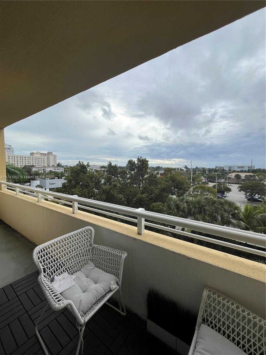 Small Image of 2775 NORTH EAST 187TH ST #414, Aventura Number 27