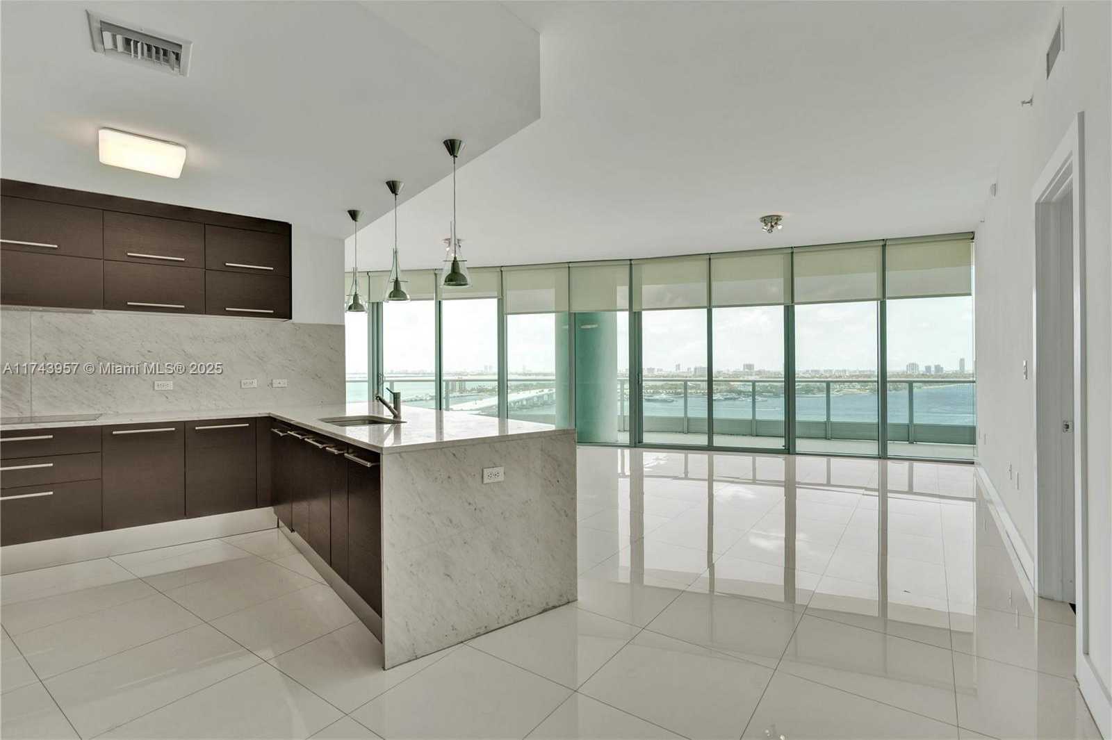 Small Image of 900 BISCAYNE BLVD #2206, Miami Number 10