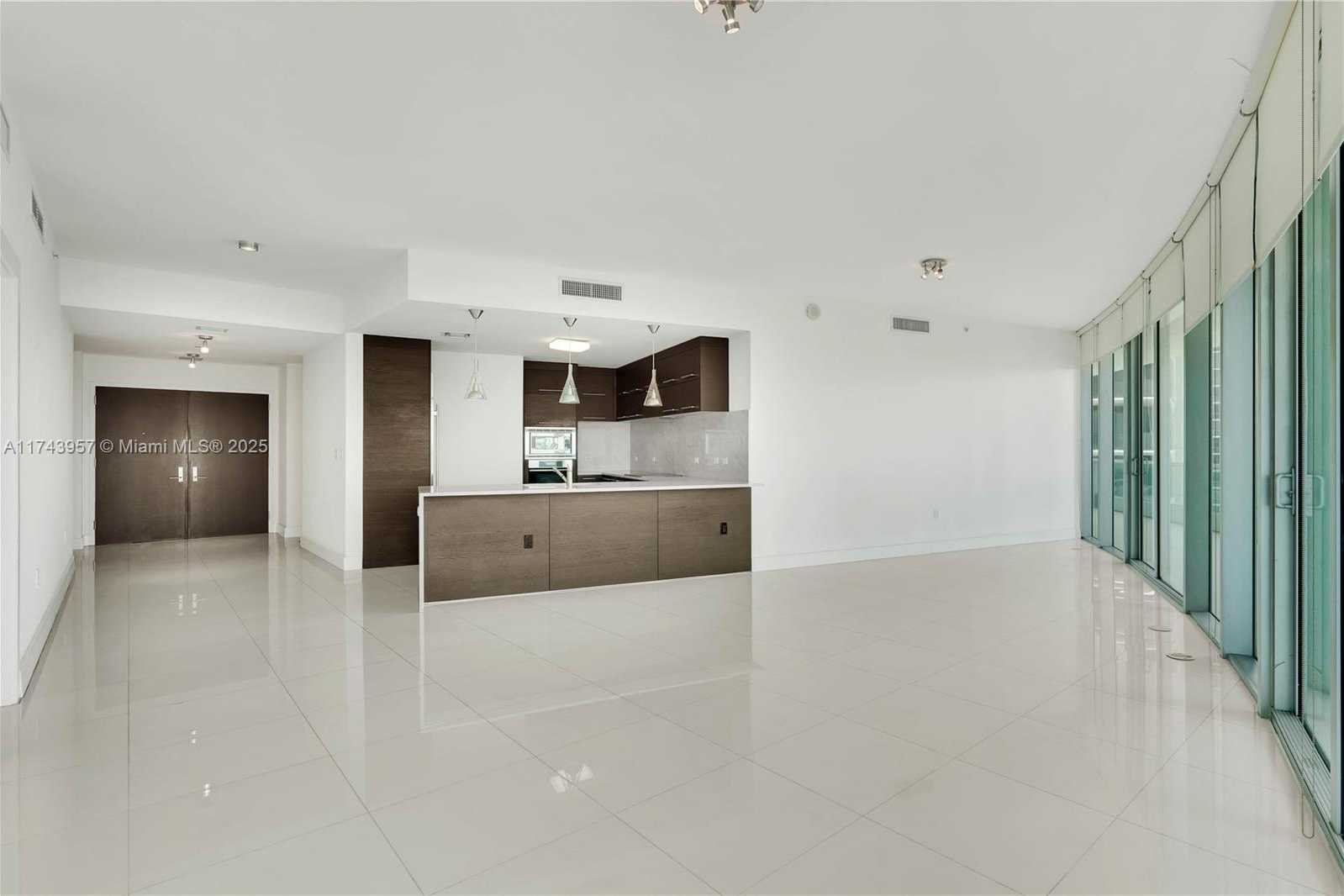 Small Image of 900 BISCAYNE BLVD #2206, Miami Number 17