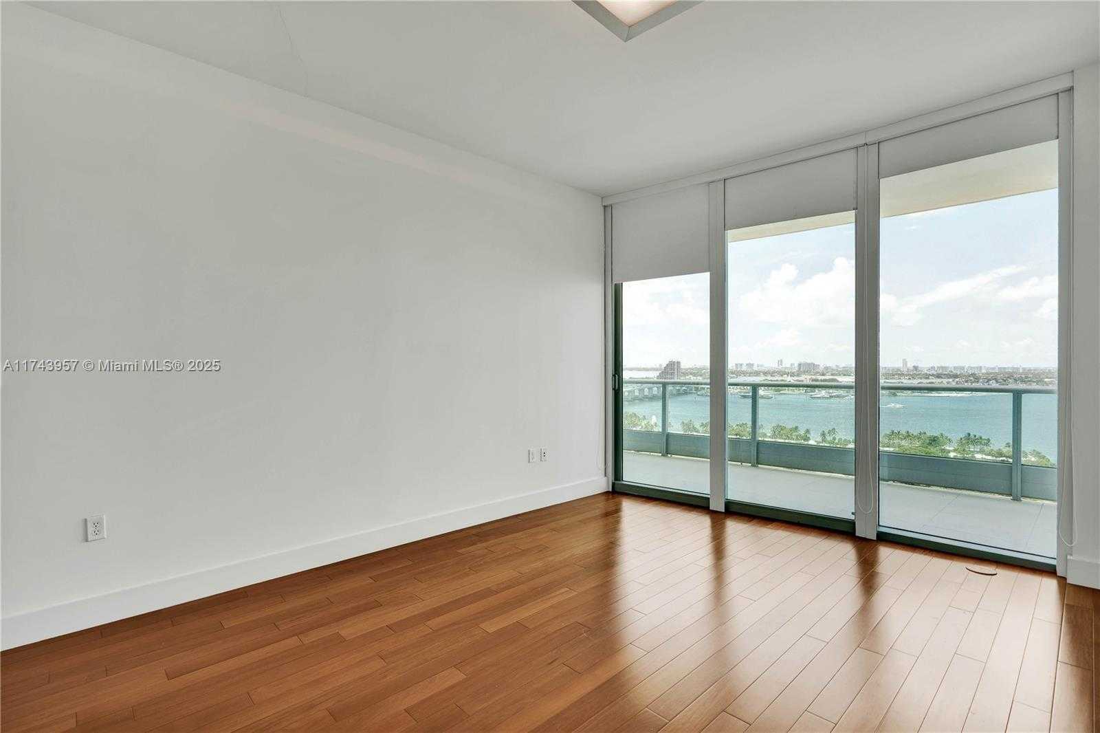 Small Image of 900 BISCAYNE BLVD #2206, Miami Number 21