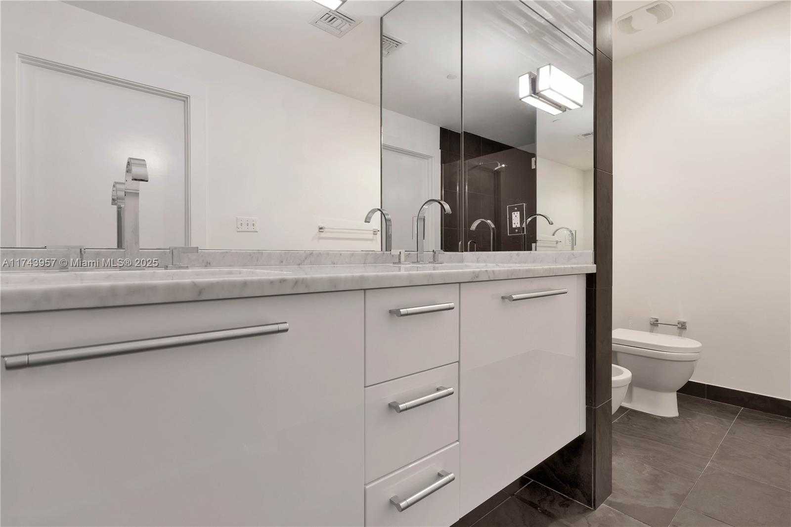 Small Image of 900 BISCAYNE BLVD #2206, Miami Number 23