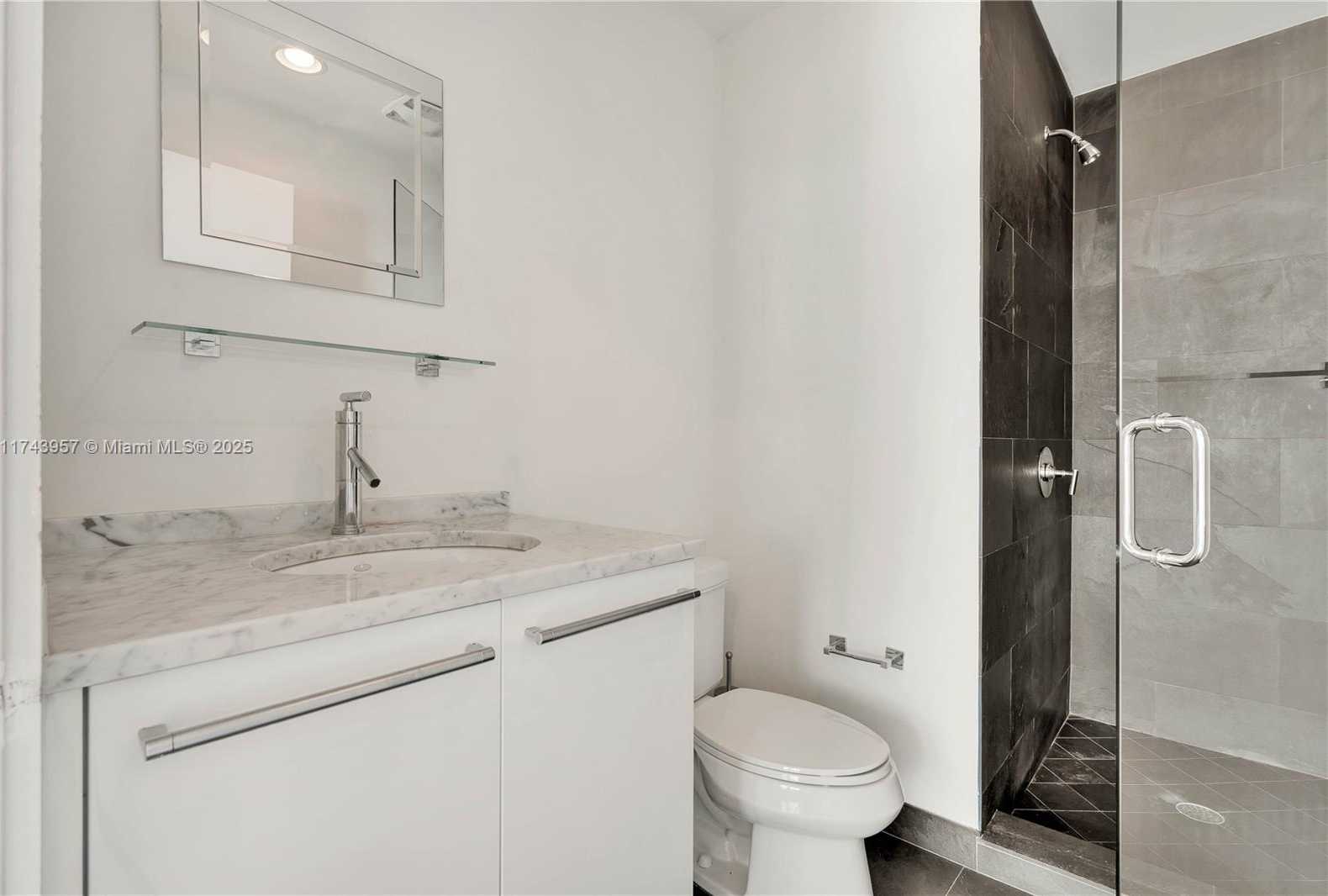 Small Image of 900 BISCAYNE BLVD #2206, Miami Number 41