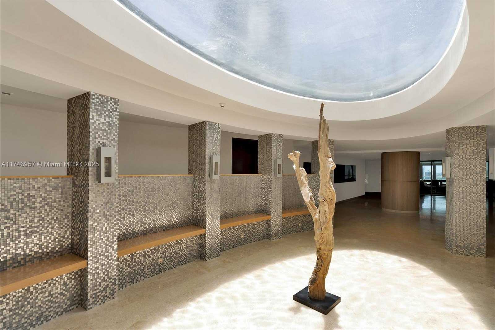 Small Image of 900 BISCAYNE BLVD #2206, Miami Number 55
