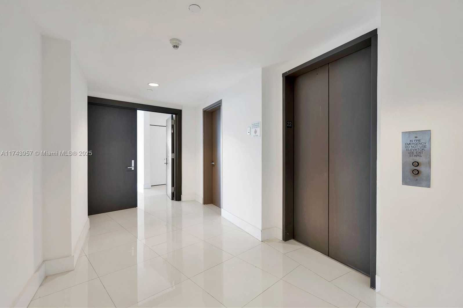 Small Image of 900 BISCAYNE BLVD #2206, Miami Number 8