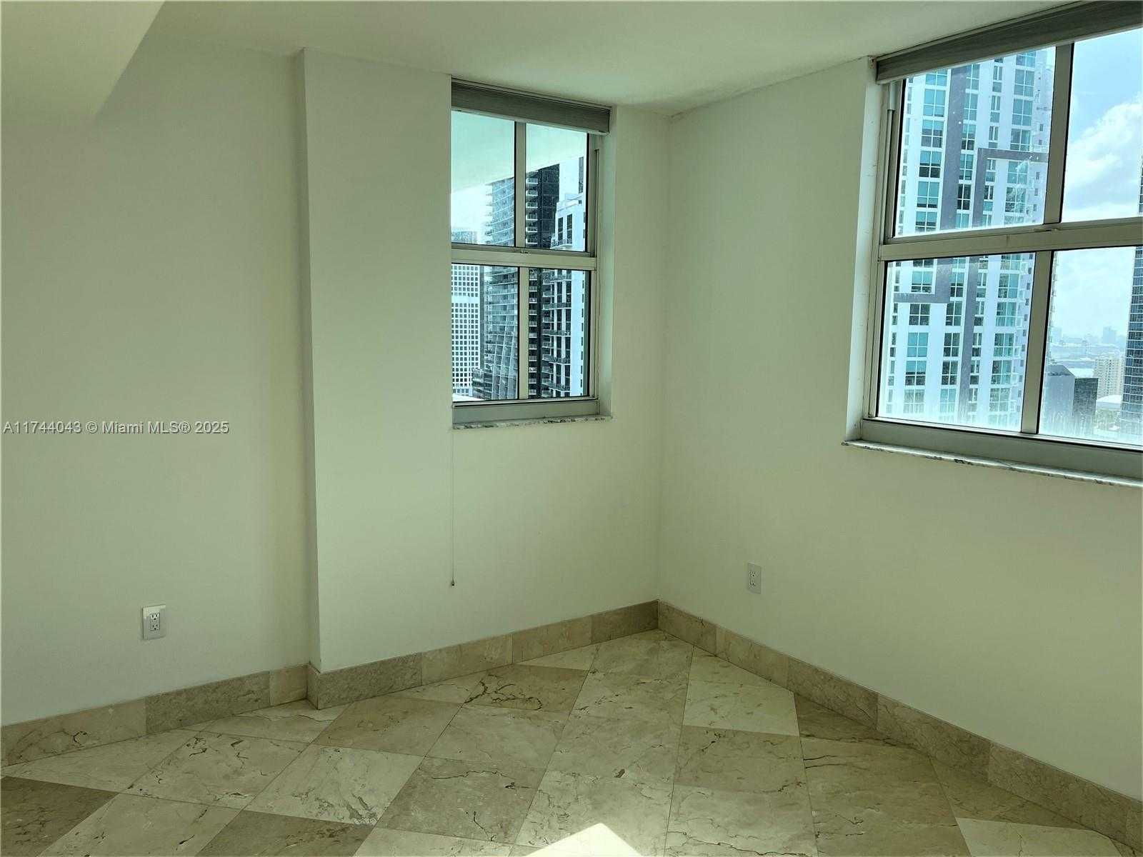 Small Image of 1250 SOUTH MIAMI AVE #2906, Miami Number 15