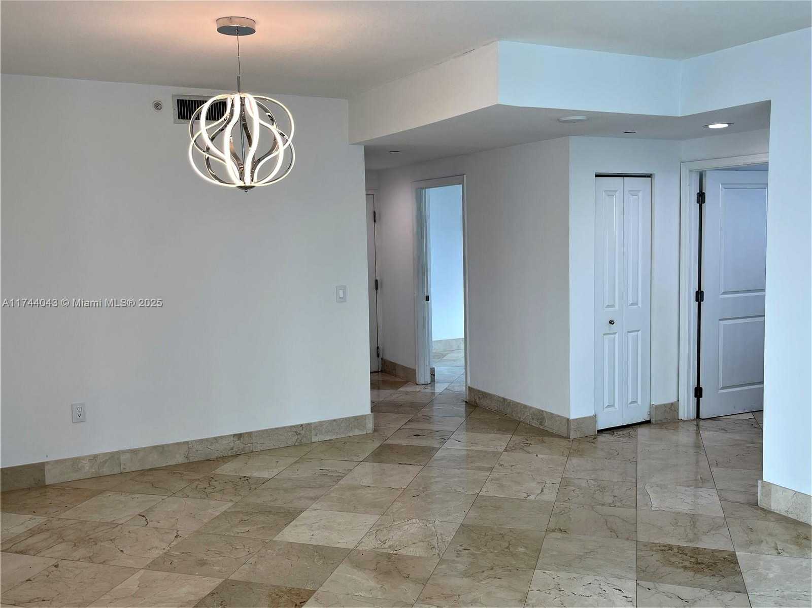 Small Image of 1250 SOUTH MIAMI AVE #2906, Miami Number 6