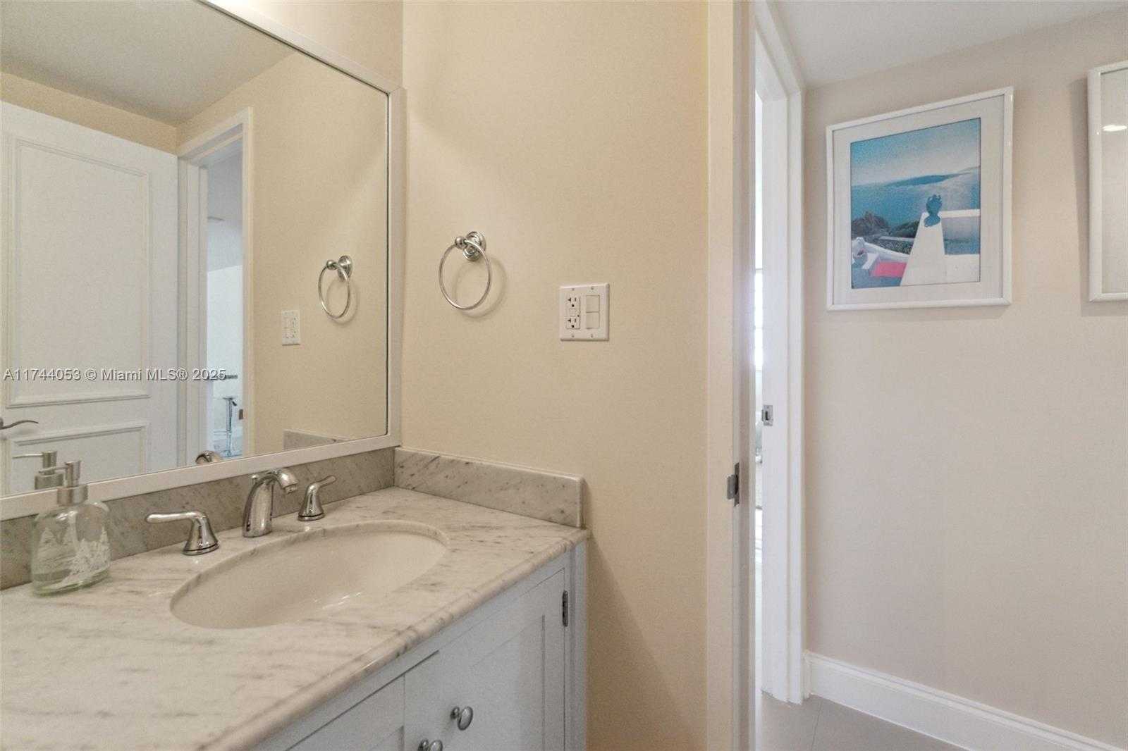 Small Image of 100 LINCOLN RD #1108, Miami Beach Number 12