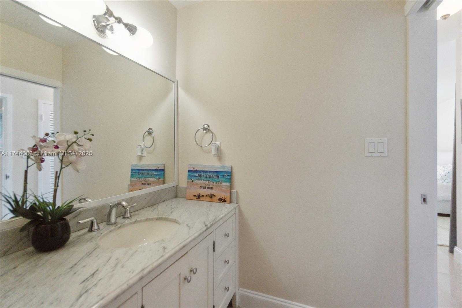 Small Image of 100 LINCOLN RD #1108, Miami Beach Number 13