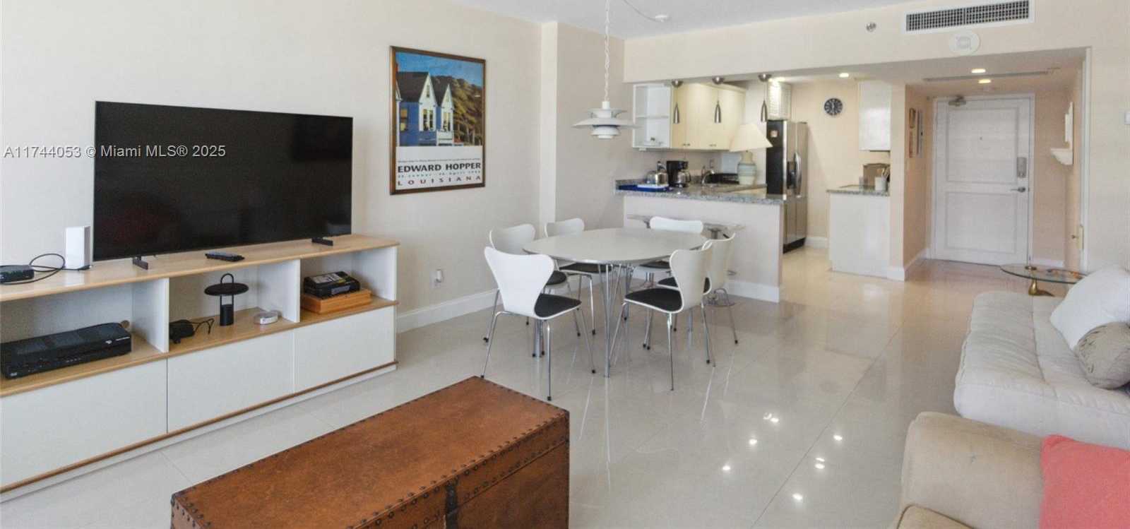 Small Image of 100 LINCOLN RD #1108, Miami Beach Number 4