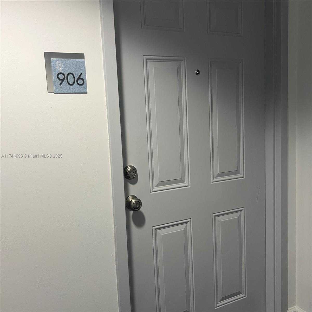 Small Image of 1723 SOUTH WEST 2 AV #906, Miami Number 5