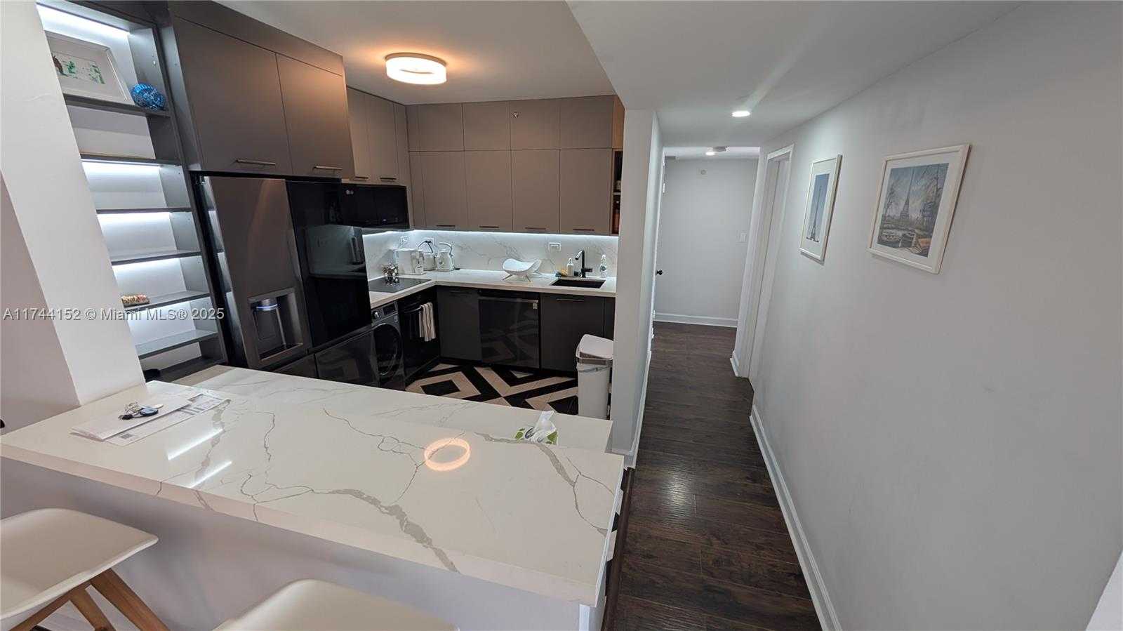 Small Image of 1500 BAY RD #822S, Miami Beach Number 11