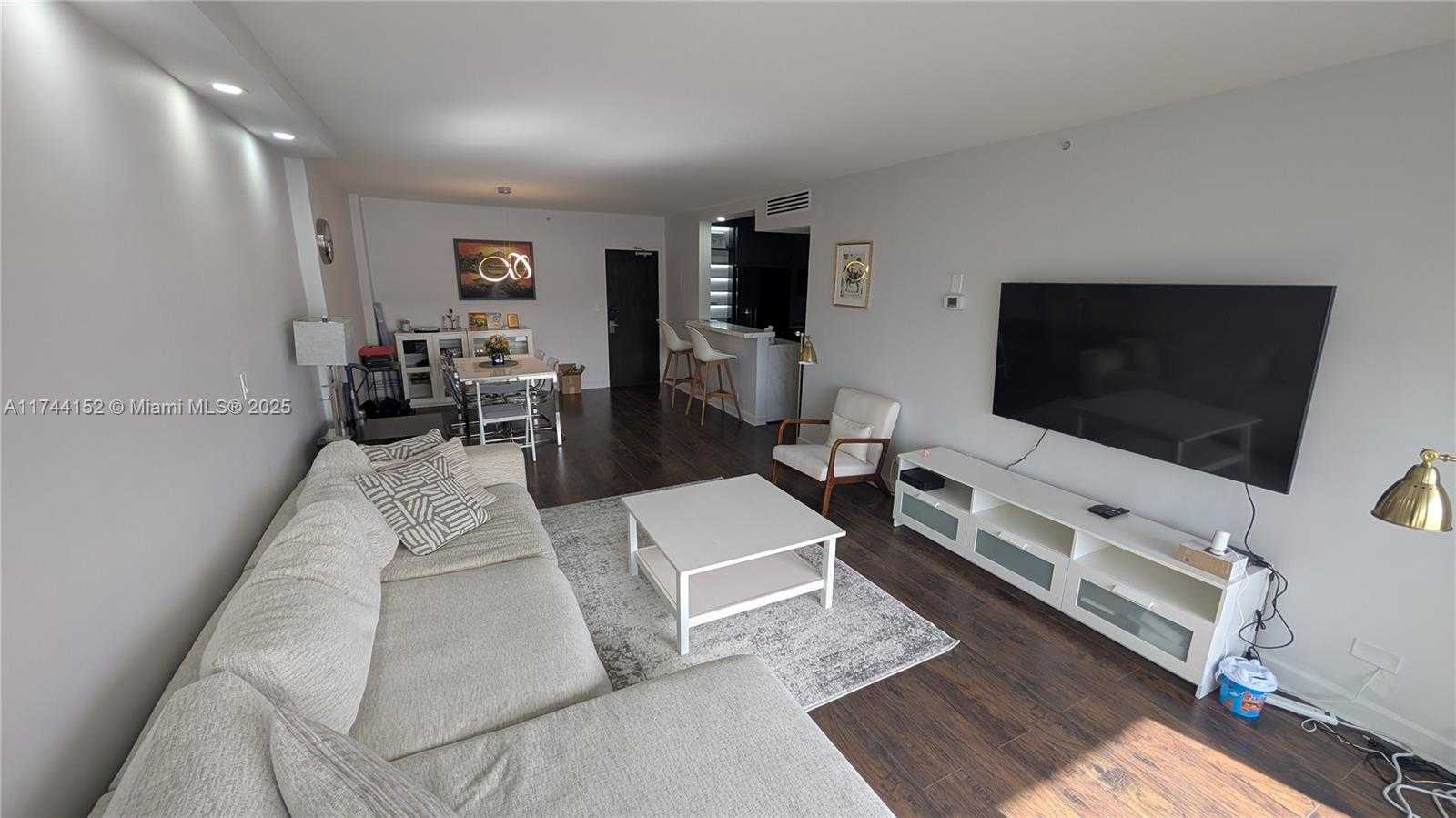 Small Image of 1500 BAY RD #822S, Miami Beach Number 6