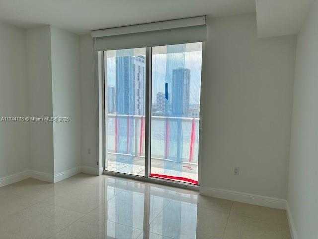Small Image of 50 Biscayne Blvd, Miami, FL 33132, USA Number 28