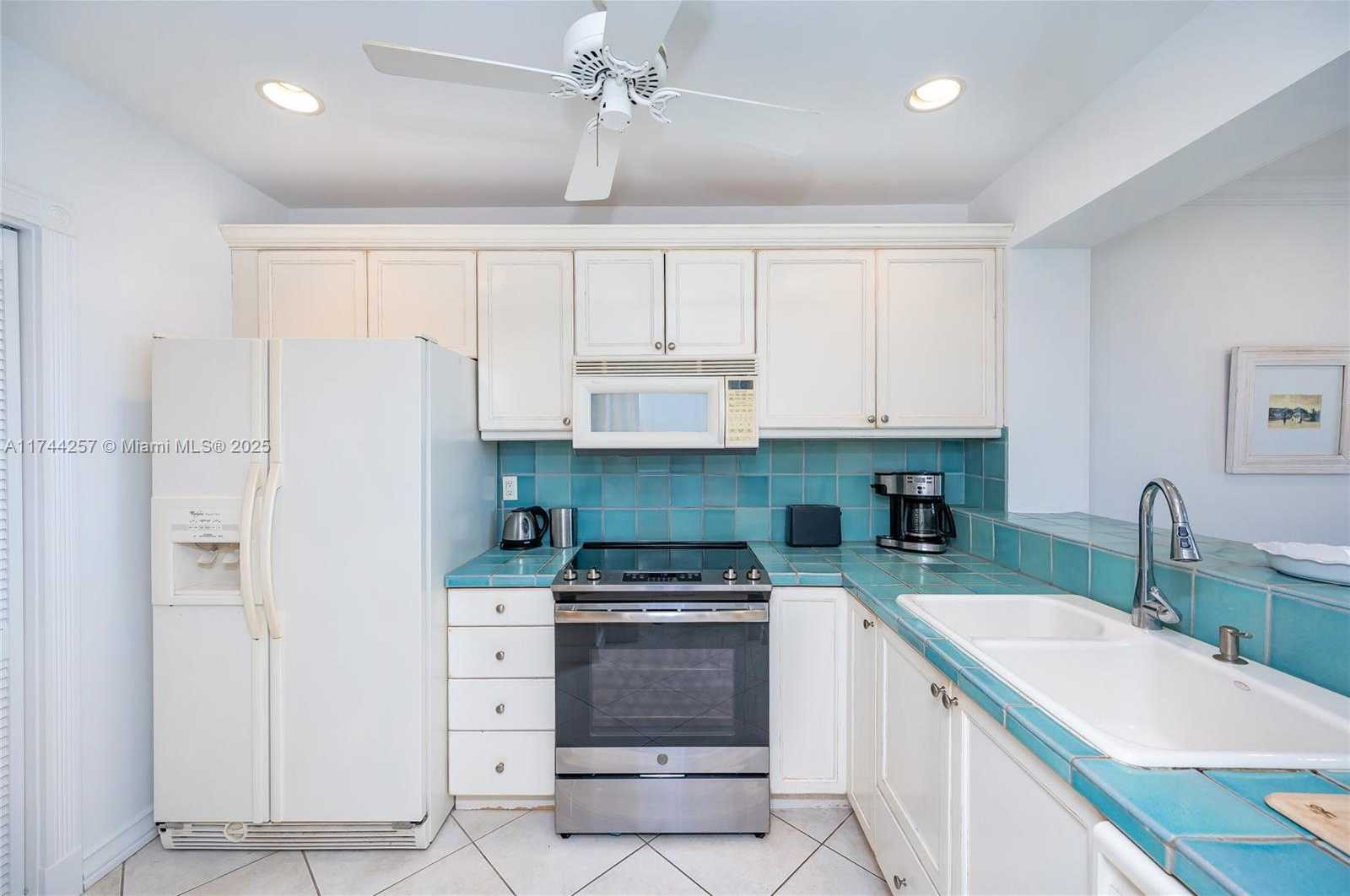 Small Image of 201 CRANDON BLVD #505, Key Biscayne Number 15