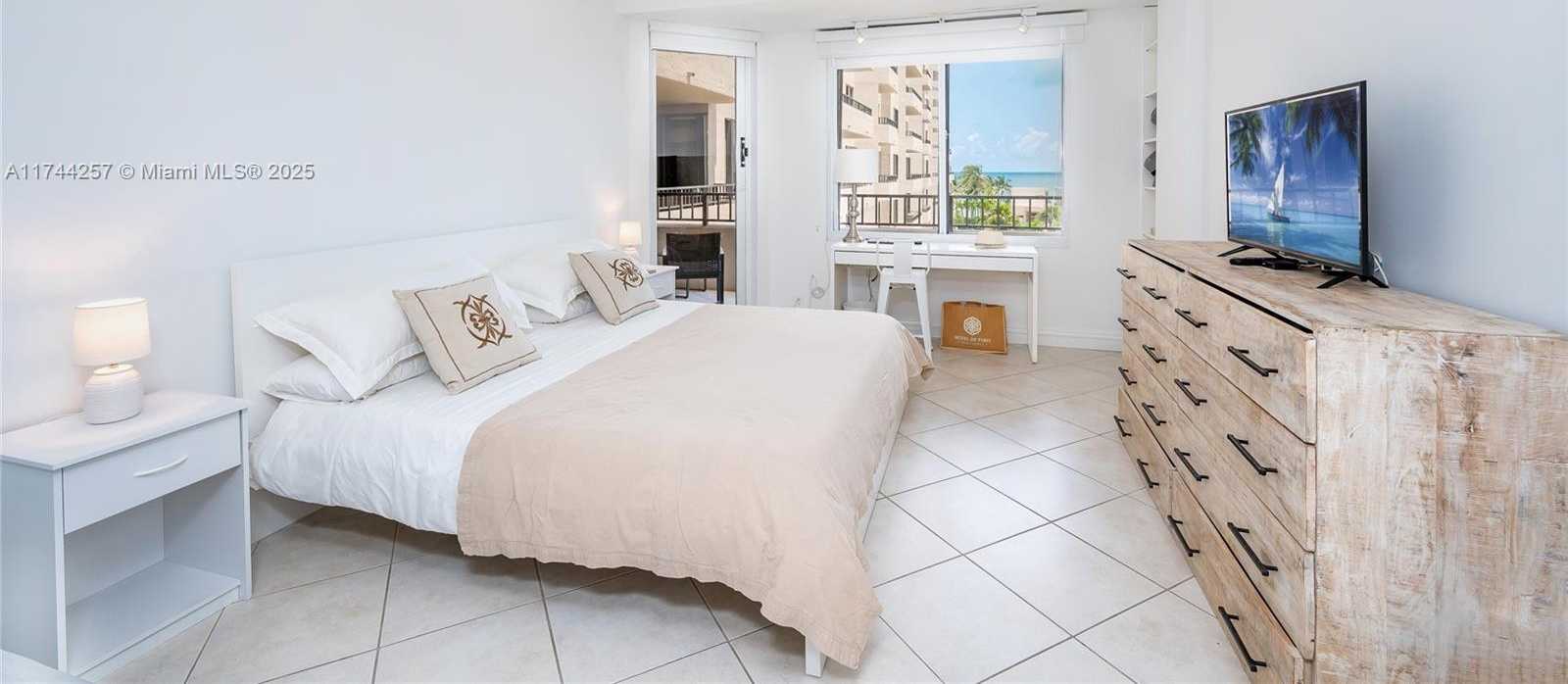 Small Image of 201 CRANDON BLVD #505, Key Biscayne Number 18