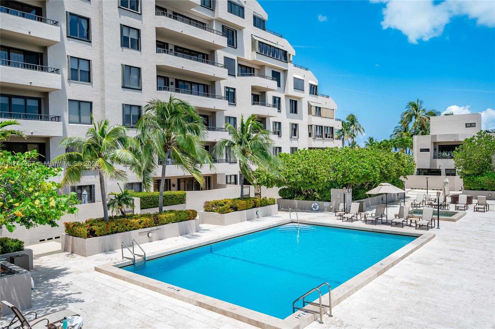 Small Image of 201 CRANDON BLVD #505, Key Biscayne Number 30