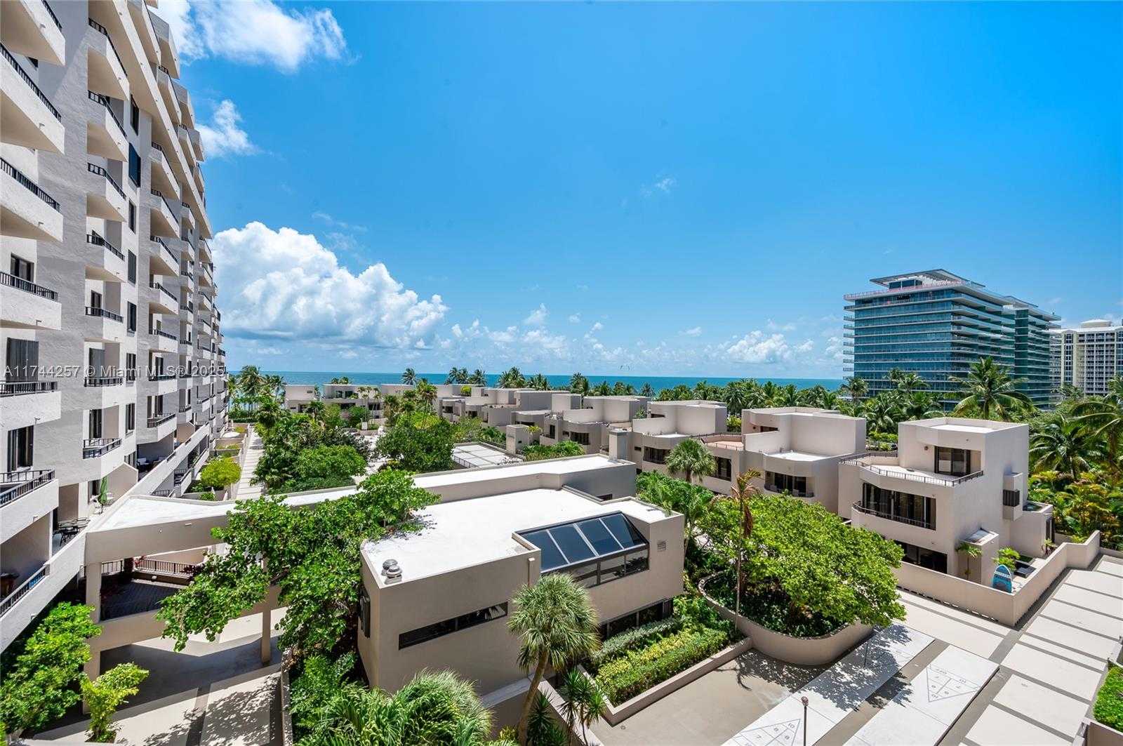 Small Image of 201 CRANDON BLVD #505, Key Biscayne Number 4