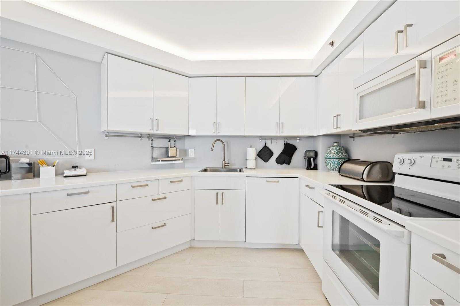 Small Image of 9511 COLLINS AVE #1204, Surfside Number 17