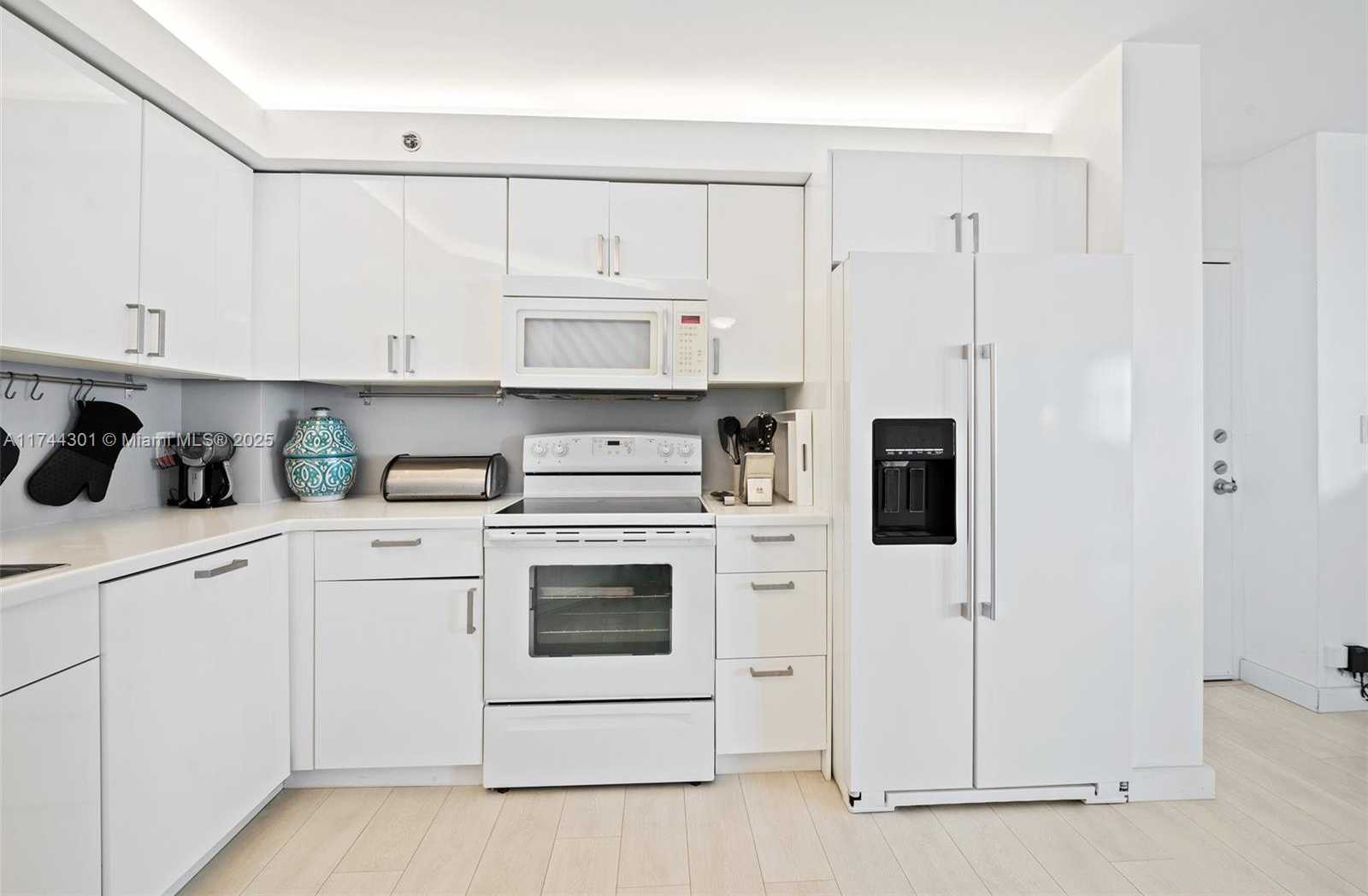 Small Image of 9511 COLLINS AVE #1204, Surfside Number 18