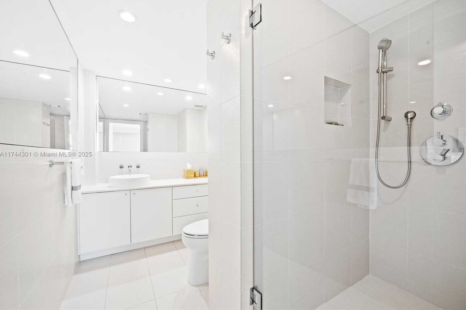 Small Image of 9511 COLLINS AVE #1204, Surfside Number 22