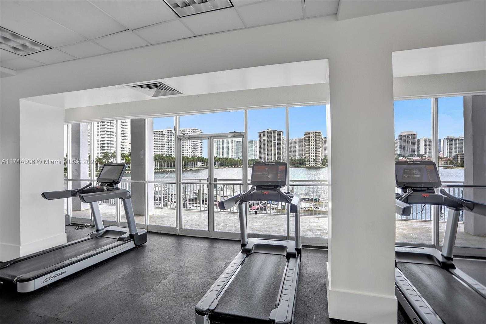 Small Image of 18031 BISCAYNE BLVD #1604, Aventura Number 12