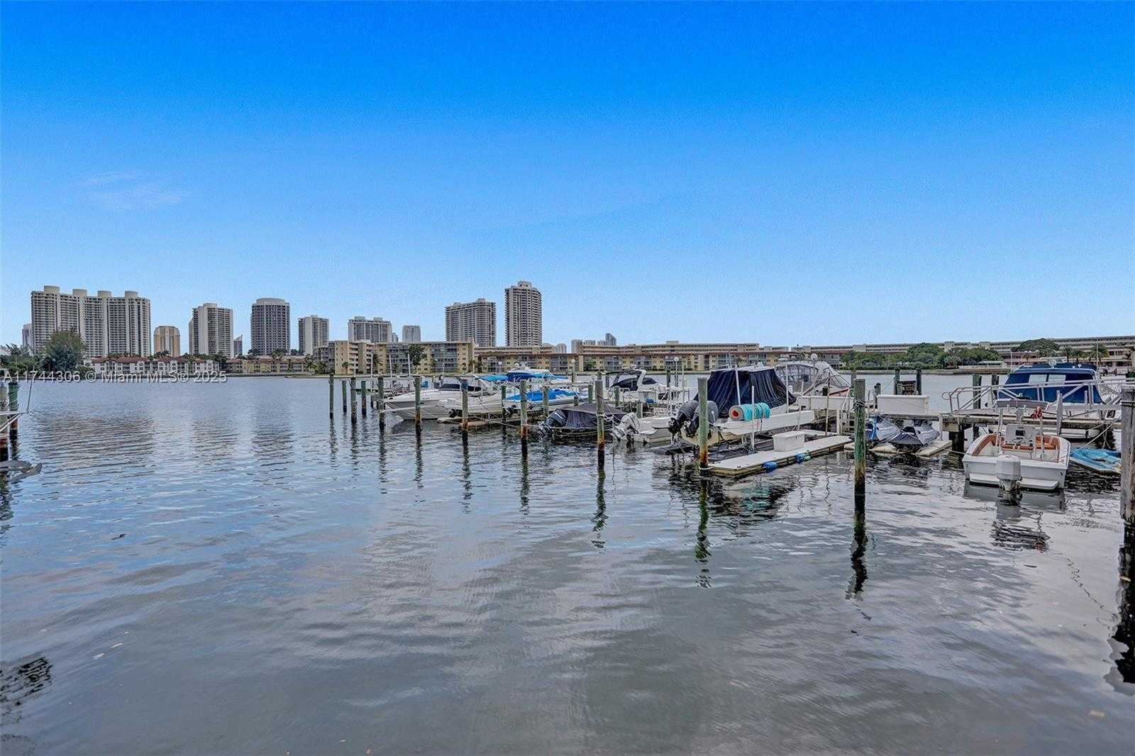 Small Image of 18031 BISCAYNE BLVD #1604, Aventura Number 18