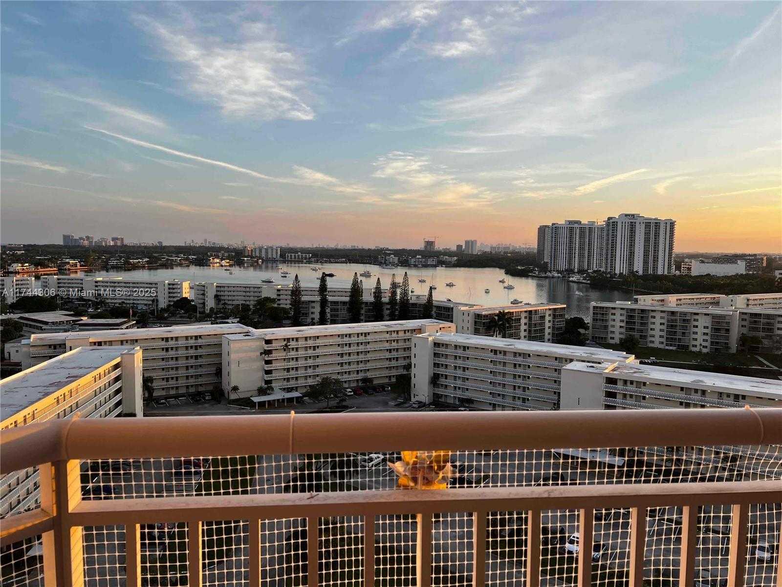 Small Image of 18031 BISCAYNE BLVD #1604, Aventura Number 2