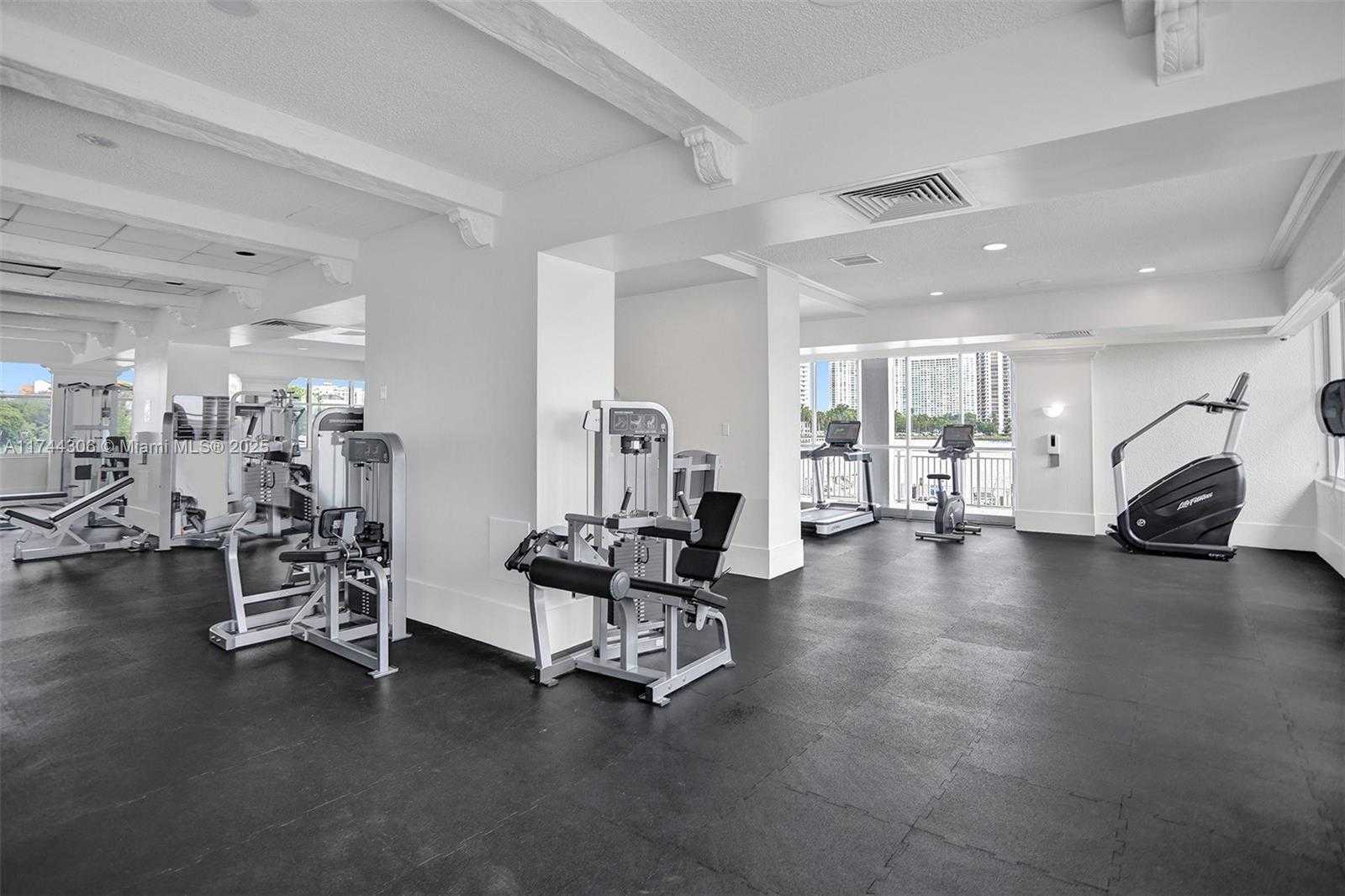 Small Image of 18031 BISCAYNE BLVD #1604, Aventura Number 20